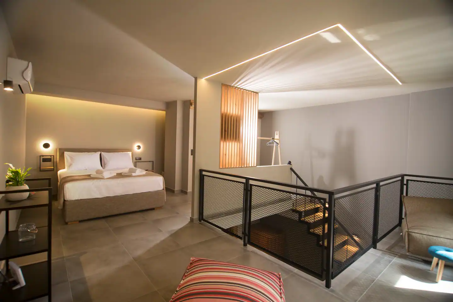 living spaces-apertura minima 1-kalamata-apartment-loft-by the sea-cozy space